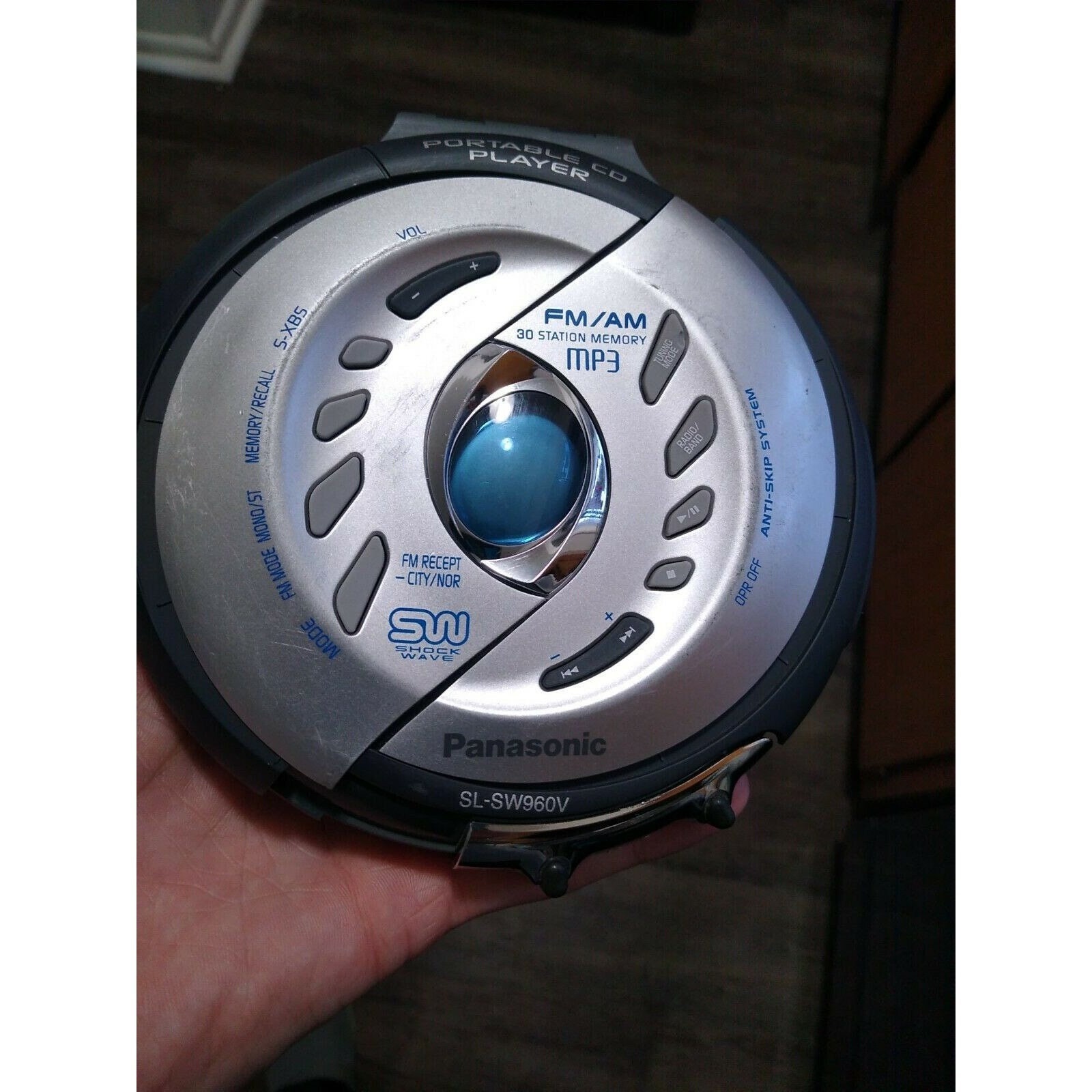 Panasonic Shock Wave Sl-sw960v Portable MP3 FM, AM Radio CD Player