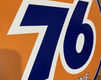 レトロスタイルのレーシングユニオンカリフォルニア76ガソリンガレージ