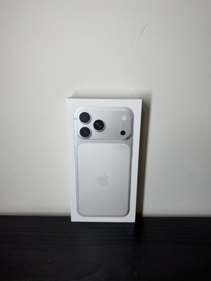 iPhone 17 Pro Max 256 GB - Silver (Factory Unlocked & Sealed