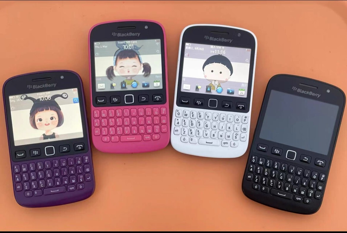 BlackBerry 9720 3G WIFI 5MP Camera FM Radio GPS Unlocked Cellphone