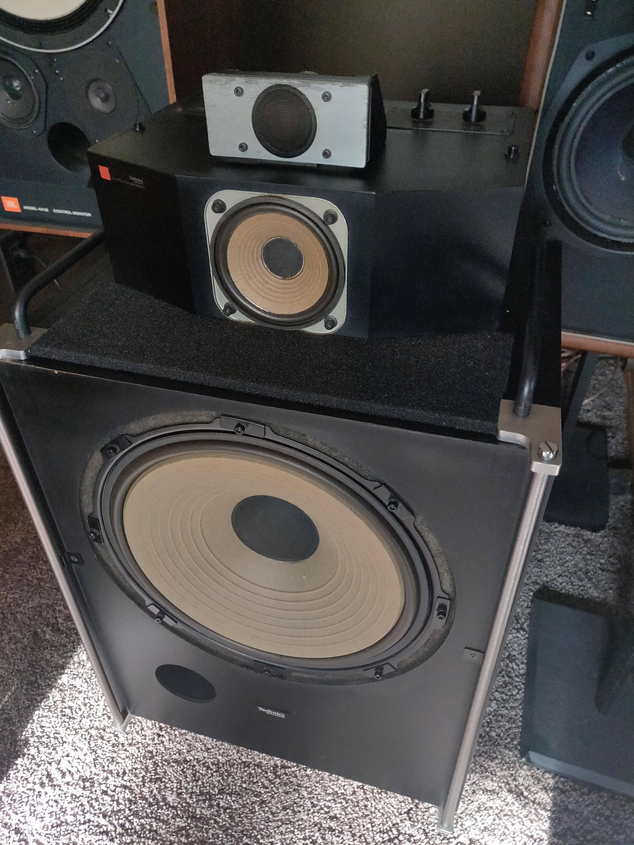 新しく手に入れたTechnics SB-7000スピーカー。 : r/vintageaudio