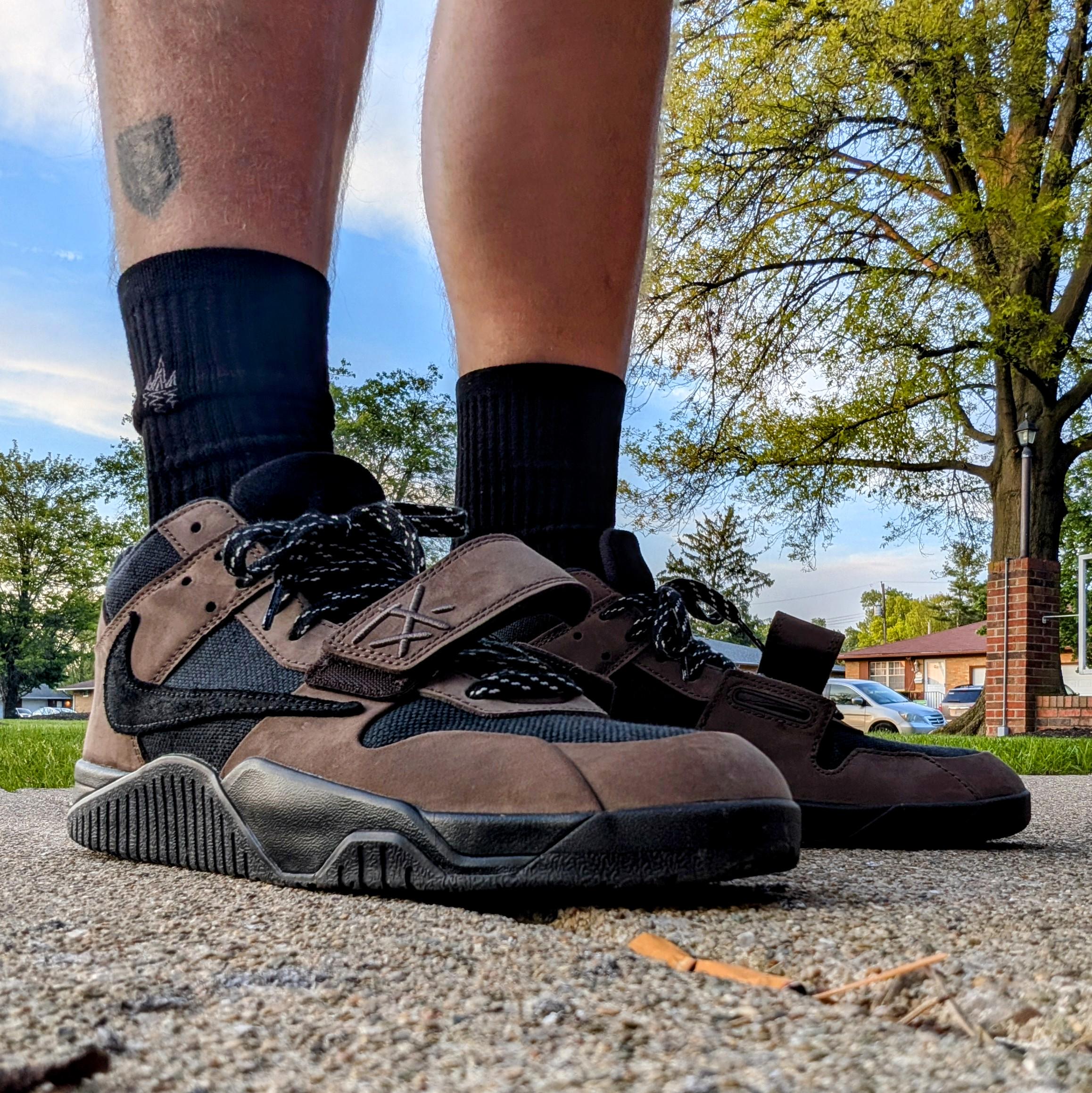 Travis Scott x Jordan Jumpman Jack / T-Rex 'Dark Mocha'…やっと