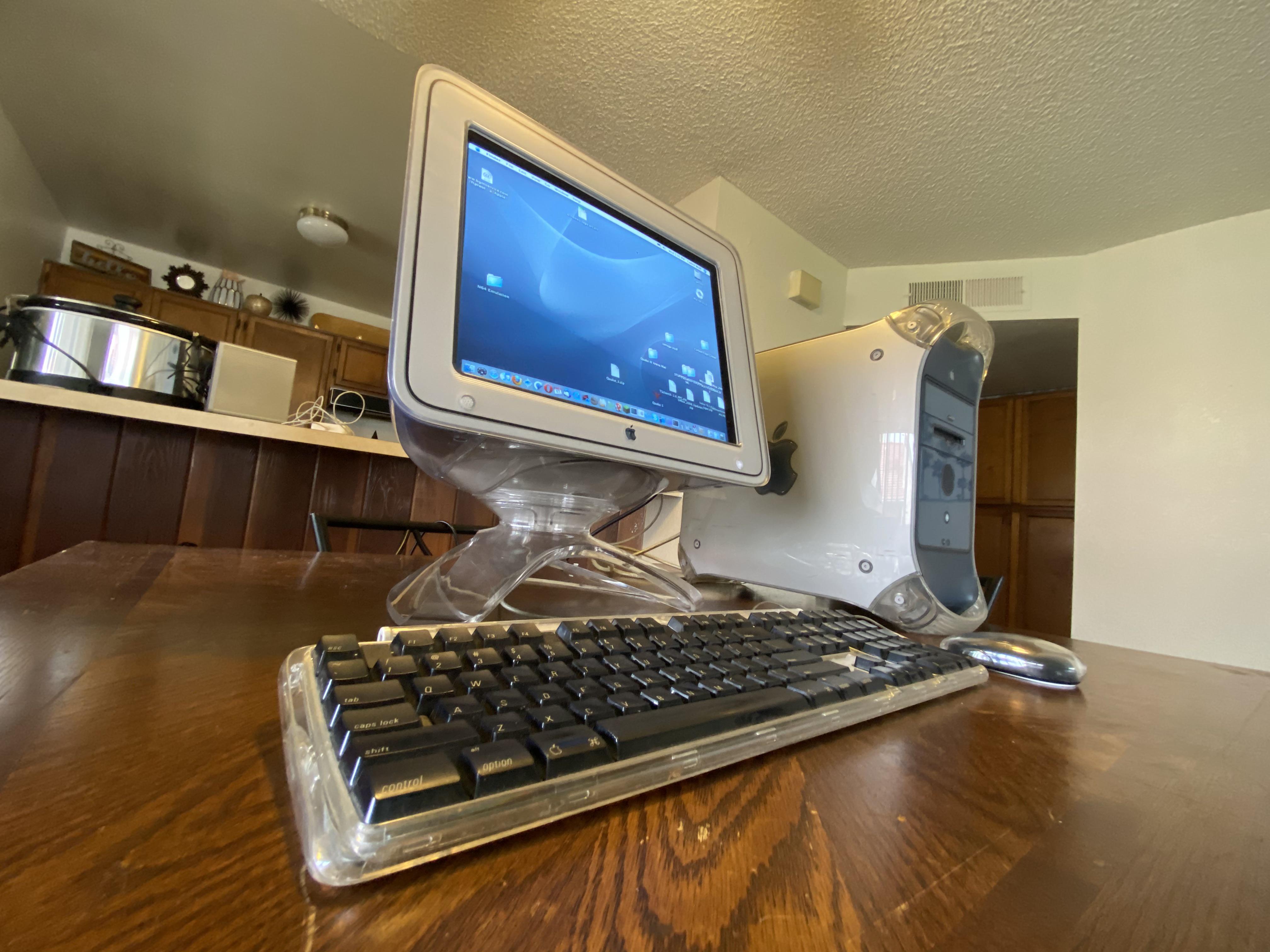 PowerMac G4 733MHz Graphite & Apple Studio Display CRT (ADC