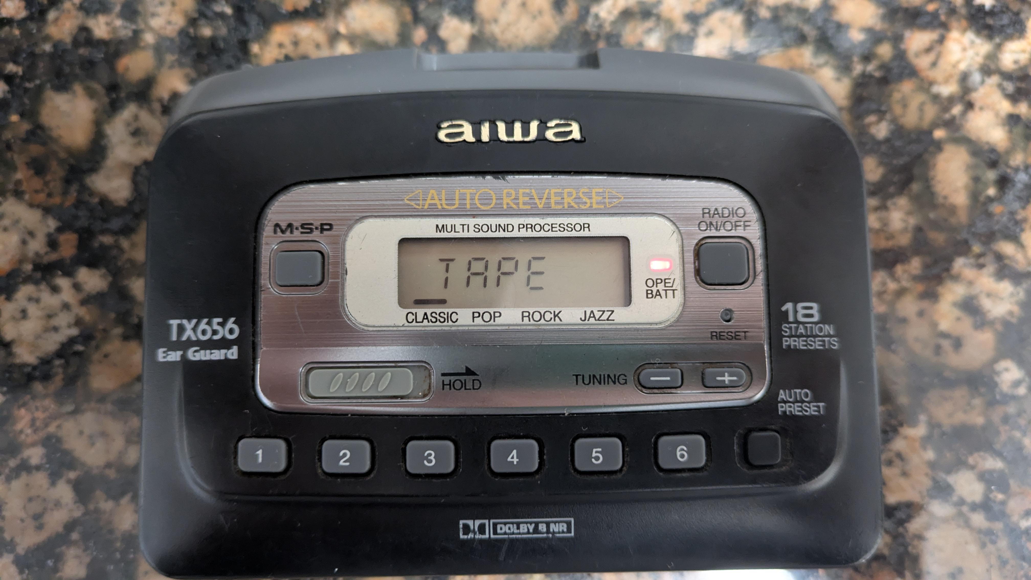 ウォークマンAiwa HS-TX656は、ちょっとだけちゃんと動いて、その後