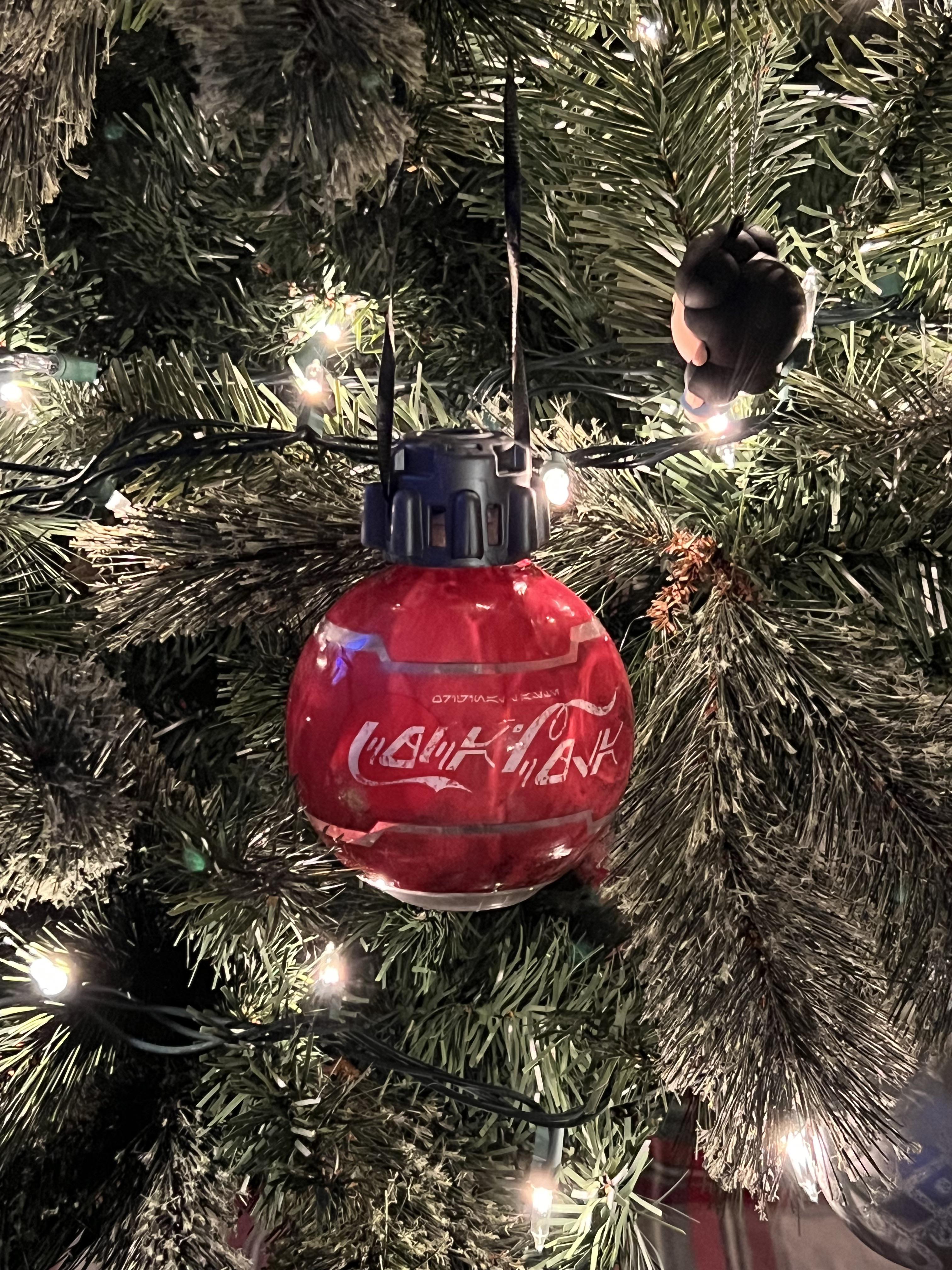 サーマルデトネーターのコカ・コーラボトル…完璧なクリスマス