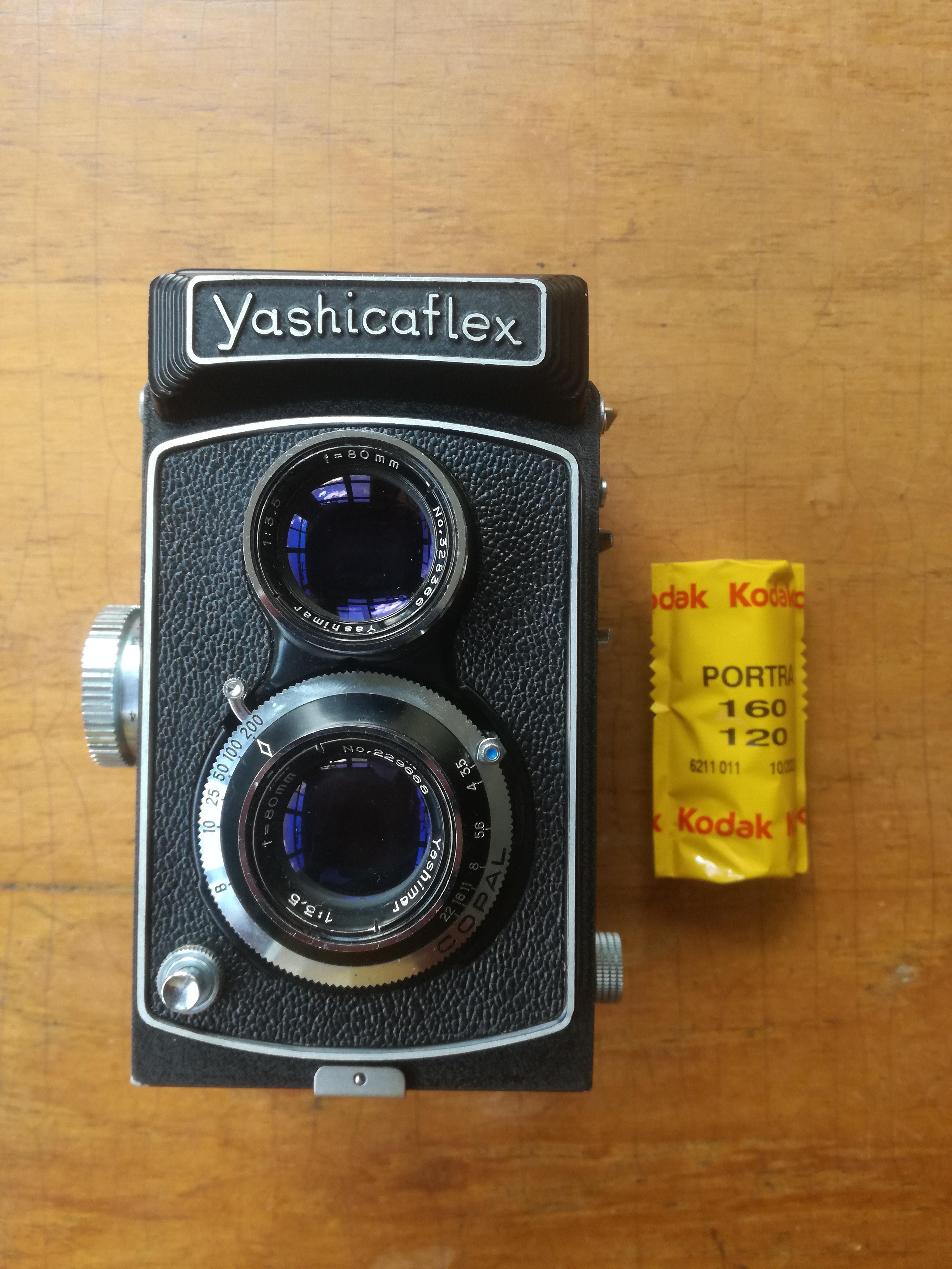 Got my first ever medium format camera! A gorgeous Yashicaflex TLR