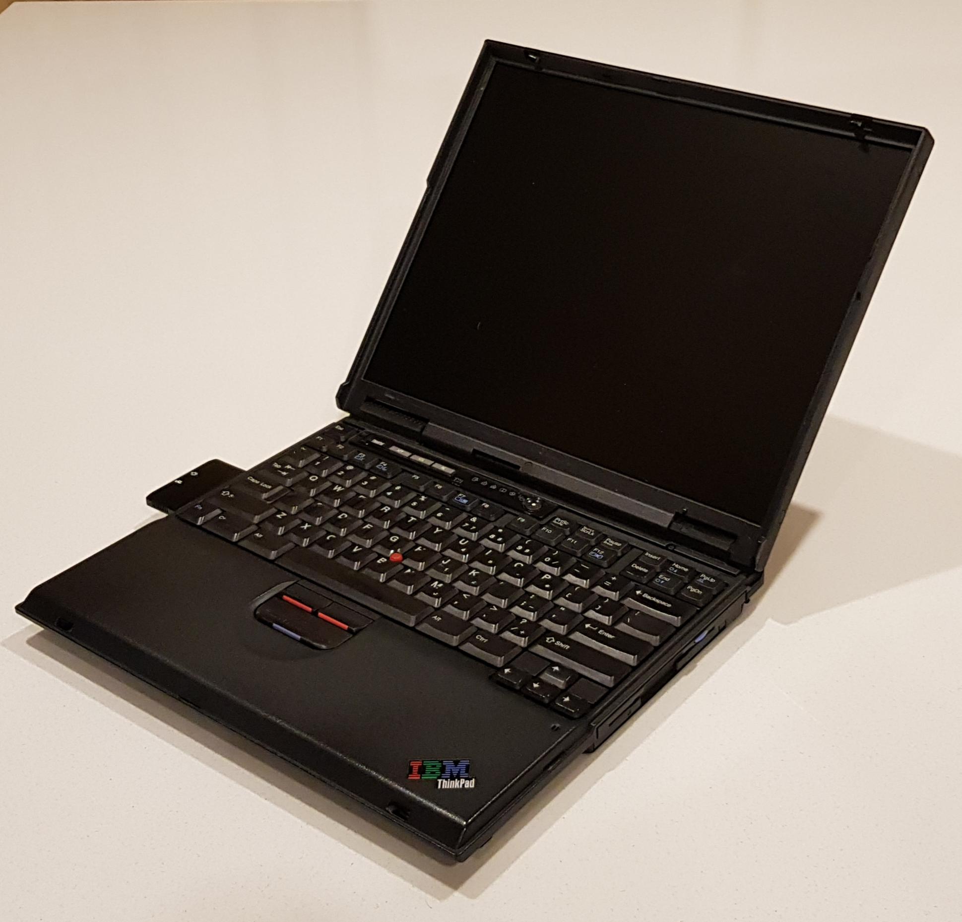 My first thinkpad 1998. A real computer I could rely on to keep