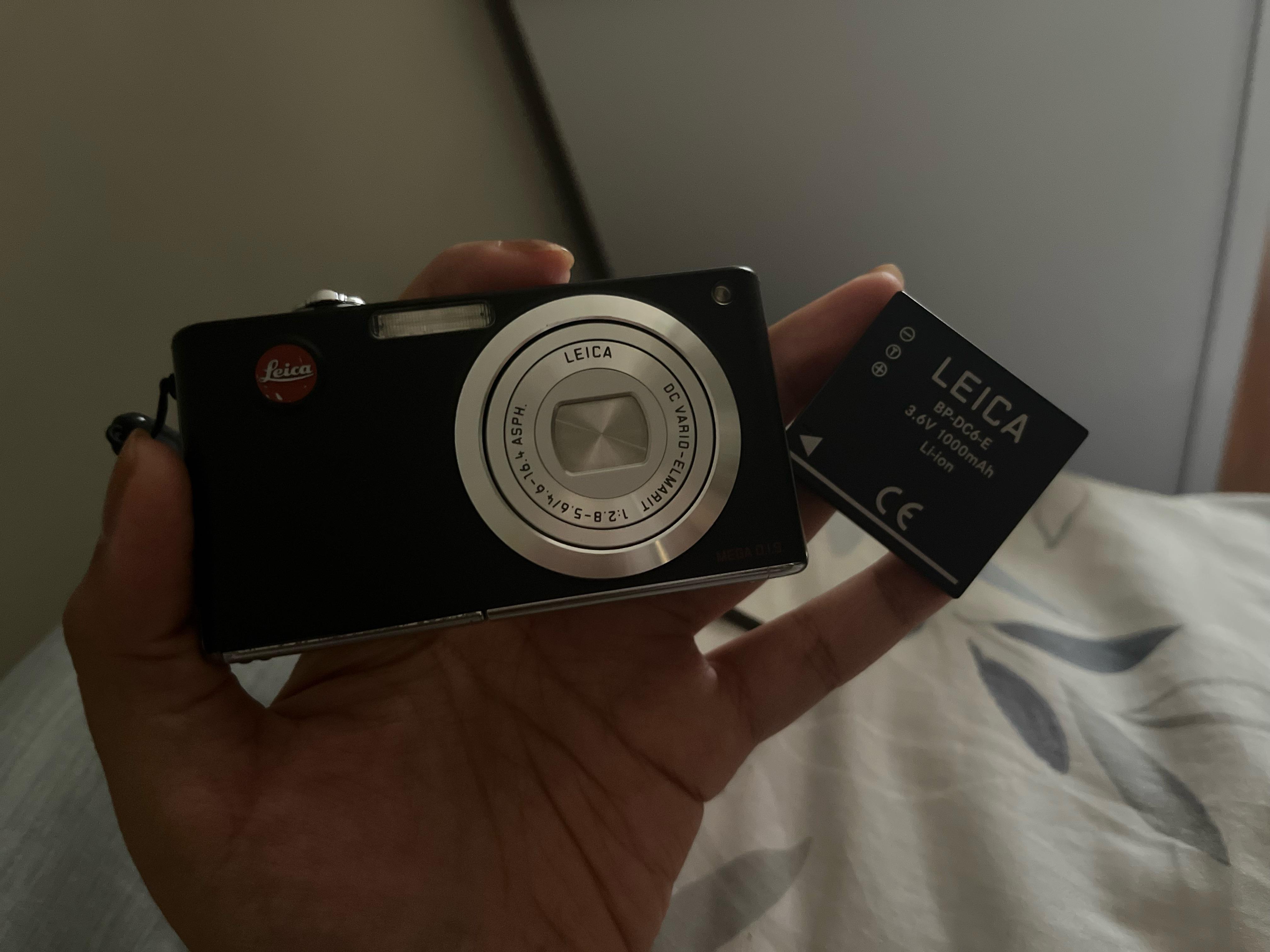 お父さんからもらったカメラなんだけど、Leica c-lux 2なんだ。でも