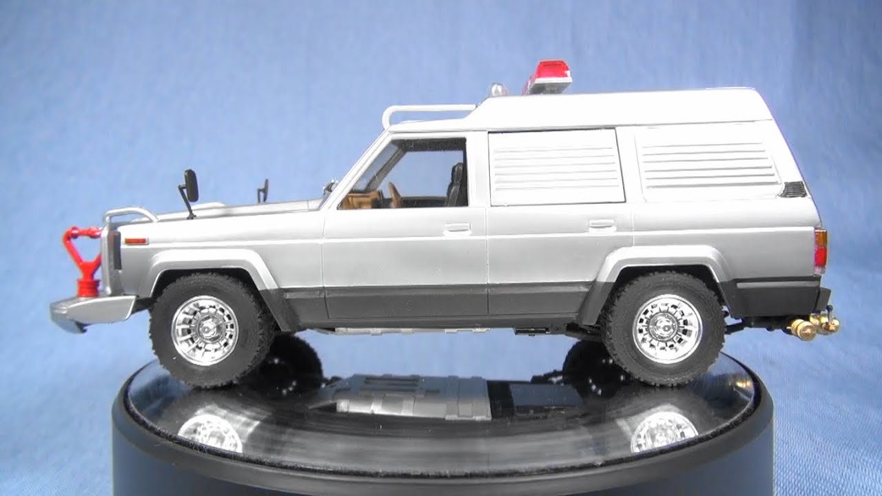 1/24 アオシマ 西部警察 サファリ ラジコン - YouTube