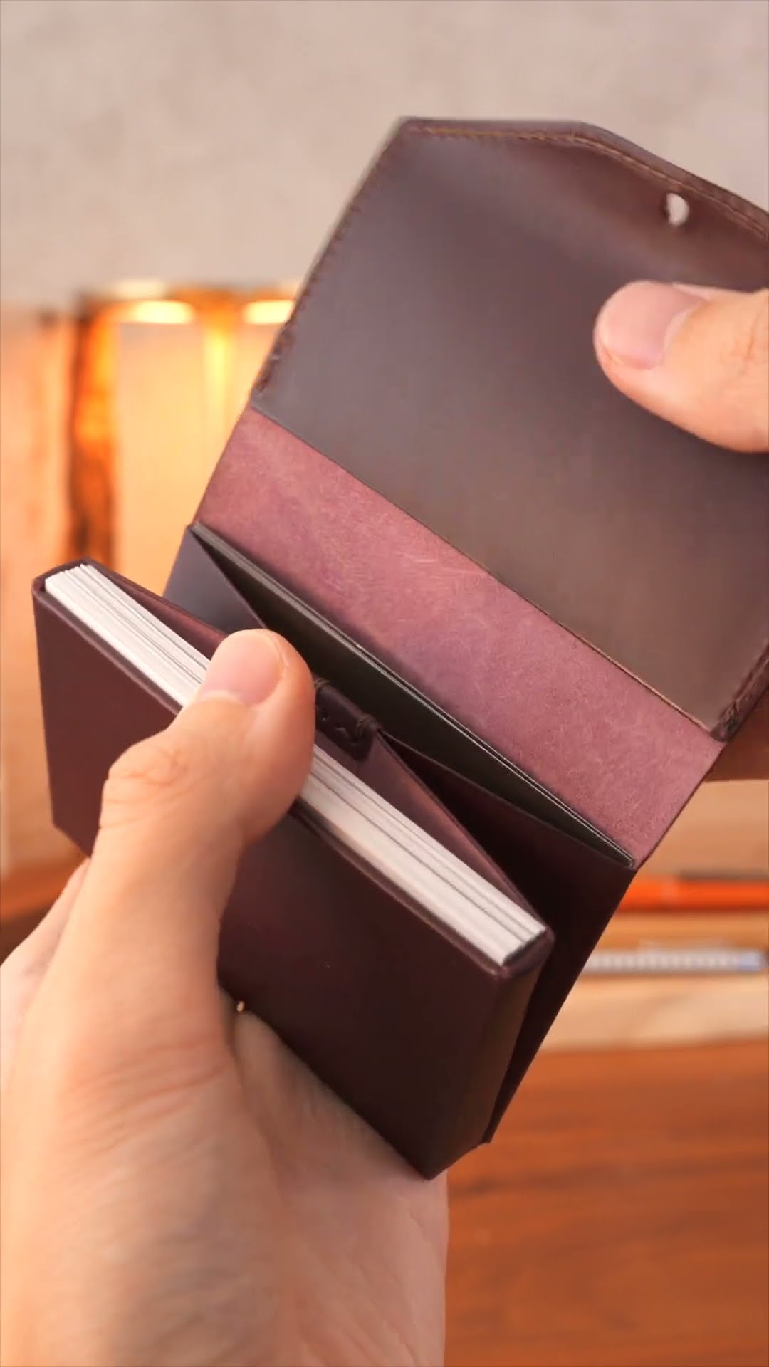 A super-small and easy-to-access business card holder: usuha