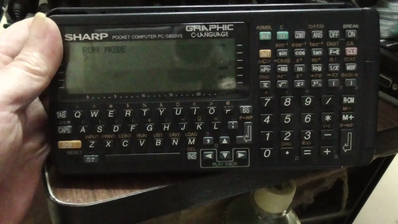 ポケコンはまだ健在か？ PC-G850VSは5万円 - YouTube