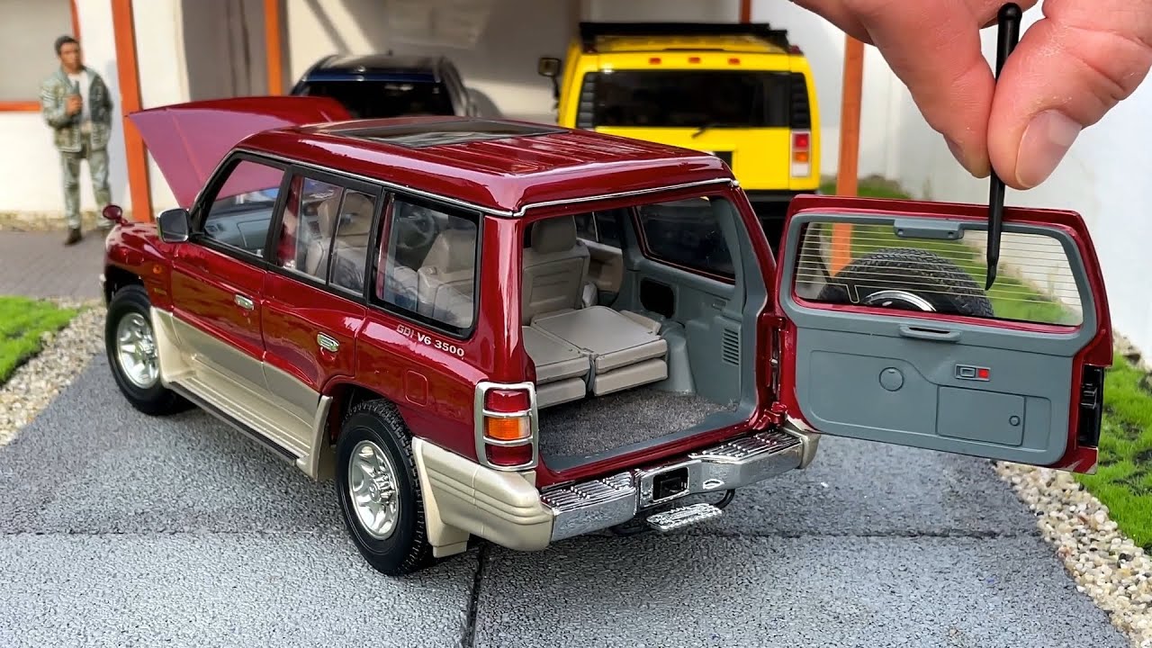 1:18 Mitsubishi Pajero GDi V6 3500 '98, metallic red - Autoart