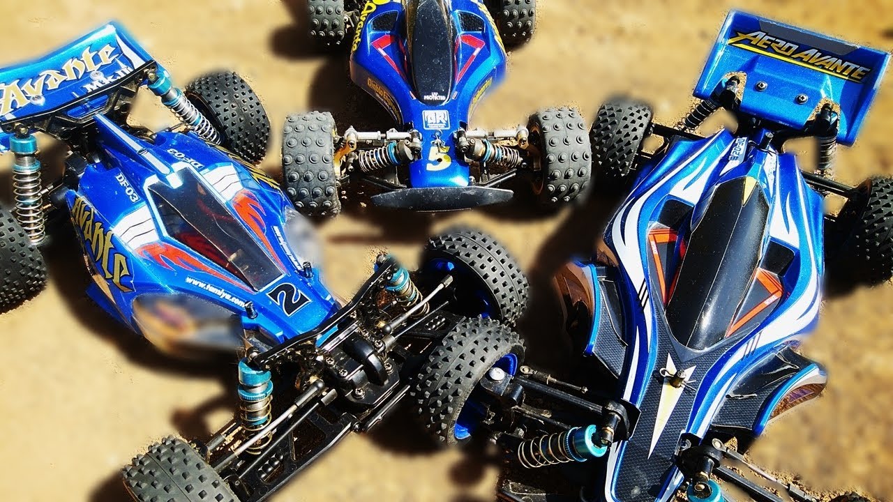 DF02 エアロアバンテ と DF03 アバンテマーク2 を オフロードで走り