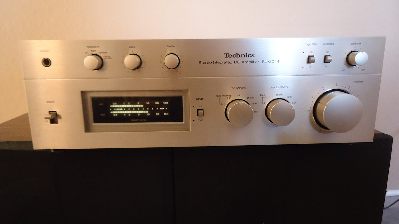 Technics SU-8044 Stereo Amplifier - YouTube