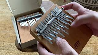 Hokema B17 Mini Kalimba - 4 Hokema Kalimbas, 5 The 17-Note