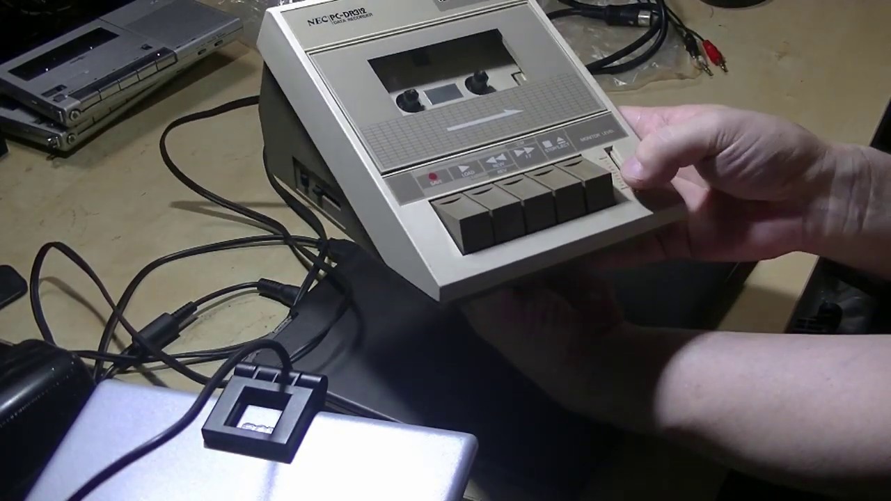 古いパソコン用のカセットテープ記憶装置PC-DR312を紹介します - YouTube