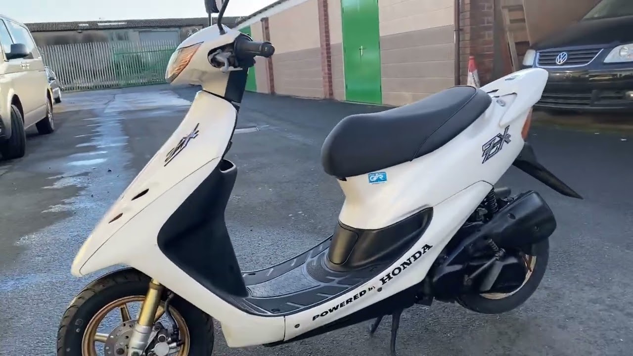 1998 Honda Dio ZX super low mileage. Ref 9324 - YouTube