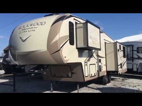 2018 8298WS Rockwood Signature Ultra-Lite 5th by Forest River