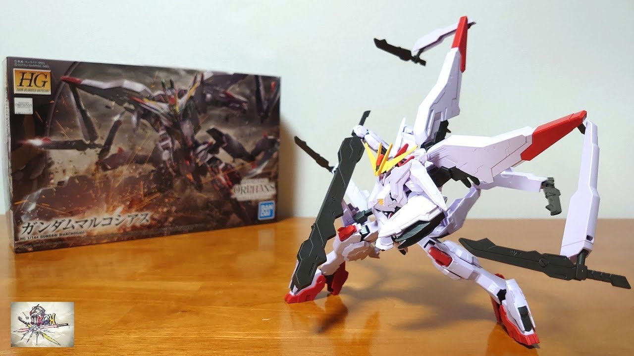 Four sub-arms and a bastard mace! Very impressive!) HG 1/144