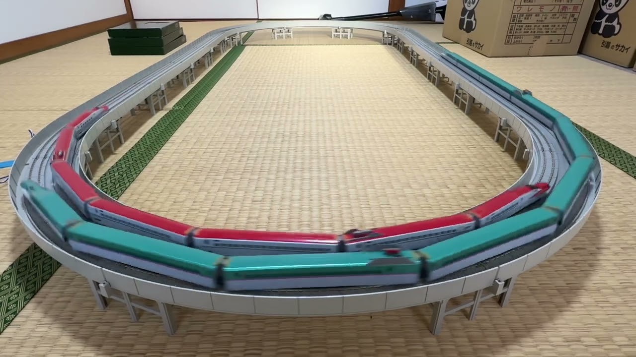 nゲージ KATO V13 複線高架線路基本セットを開封 試走行シーンも - YouTube
