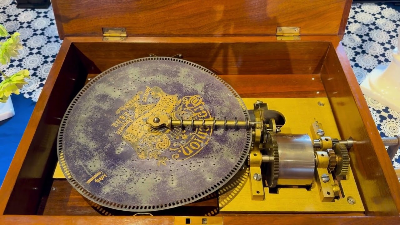 オルフェ二オン ディスクオルゴール - YouTube