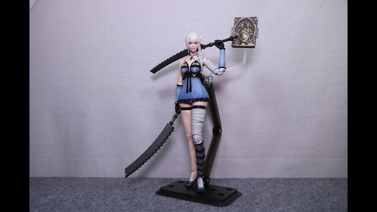 おもちゃの国アリス』 #3033「PLAY ARTS改 カイネの紹介」 - YouTube