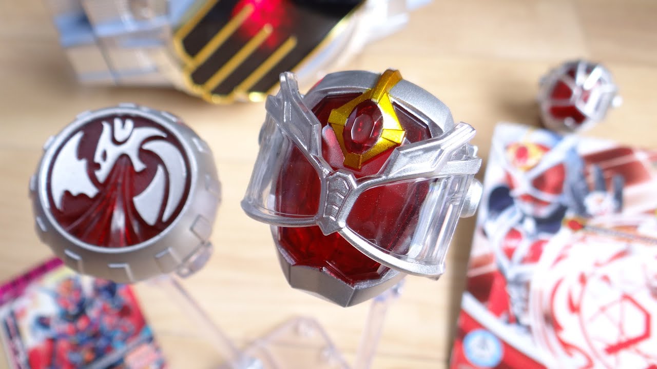 Transform into Flame Dragon with the power of Phantom! DX Flame