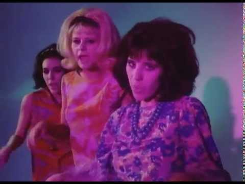 Tracey Ullman - Breakaway - YouTube