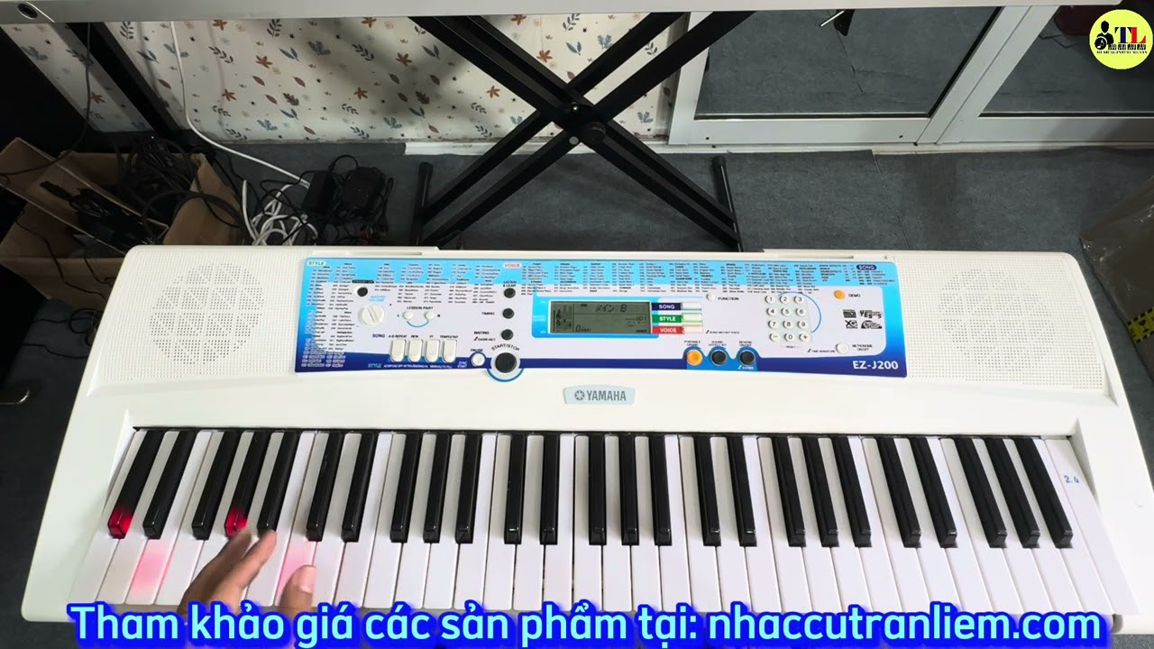 Yamaha EZ J200 (Touch Response) - YouTube