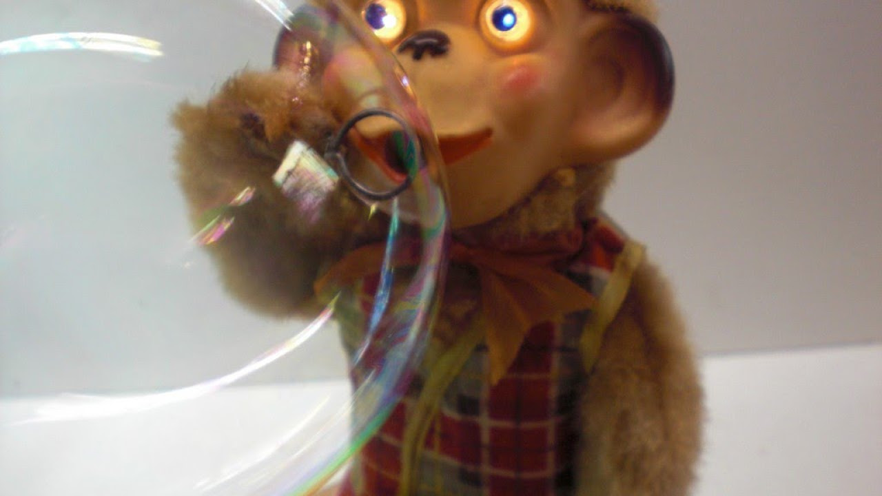 Bubble Blowing Monkey (n°1) Alps 1950 - YouTube