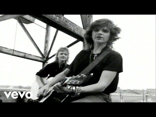 Indigo Girls - Closer To Fine - YouTube