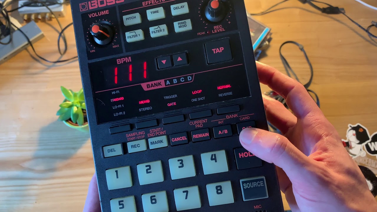 First thoughts on the BOSS Dr Sample SP202 - YouTube