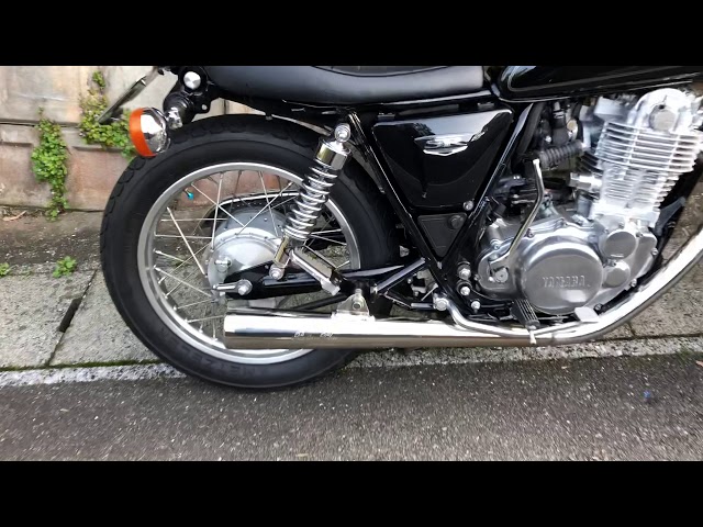 SR400 ペイトンプレイス コンチマフラー - YouTube