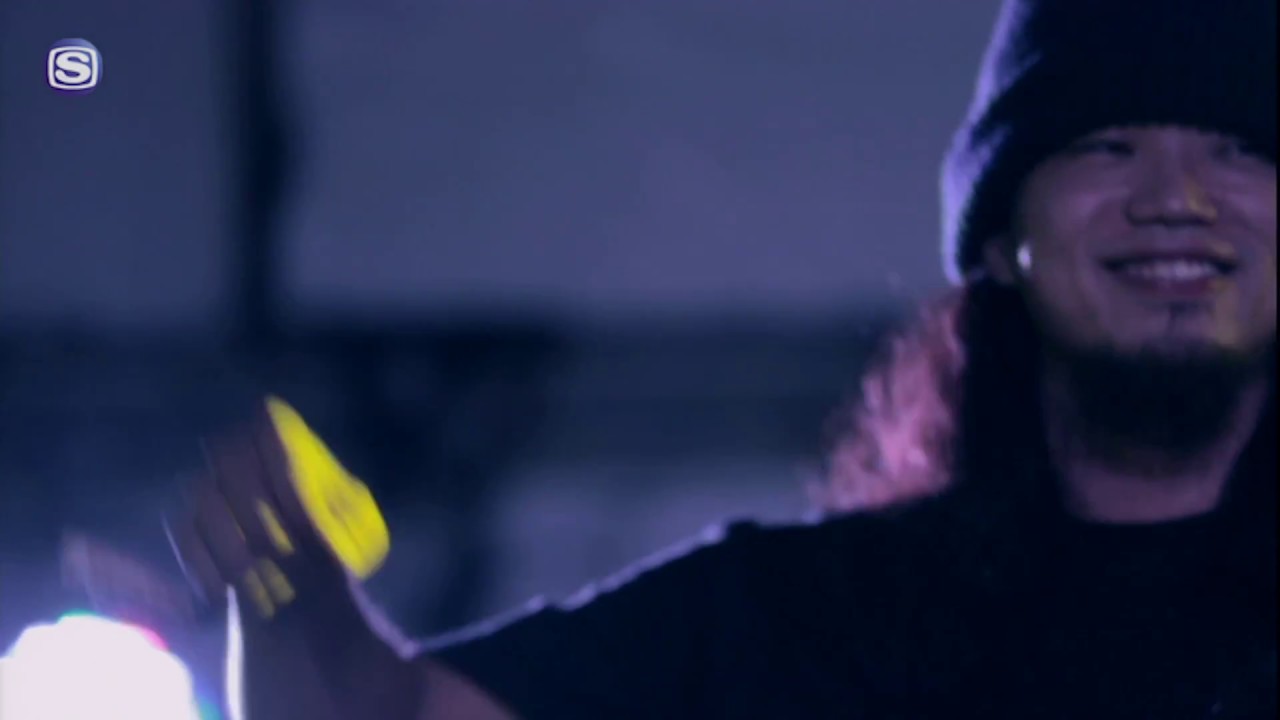 HANG ✕ 唾奇（glitsmotel）- light of day @ りんご音楽祭2018 - YouTube