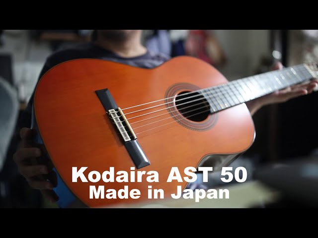 Kodaira AST 50 Artist Model Classical Guitar Made in Japan - YouTube