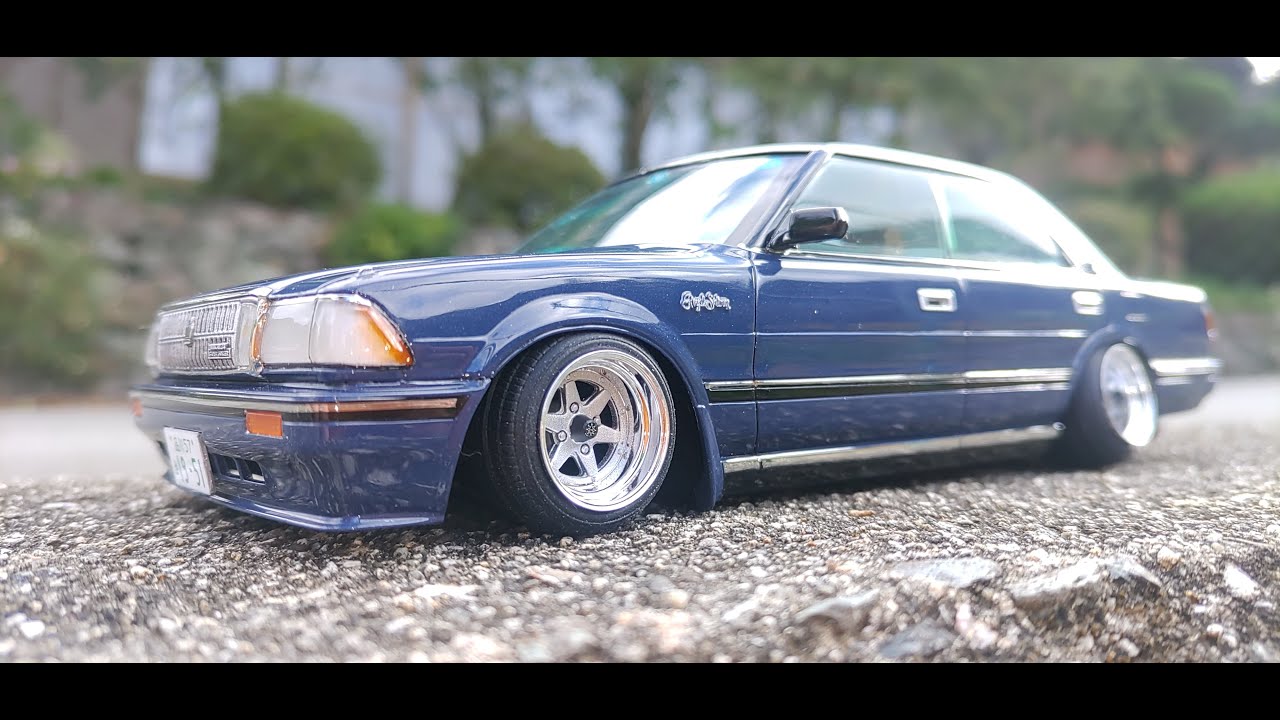 フジミ プラモデル 1/24 クラウン 130系 2000 ロイヤルサルーン