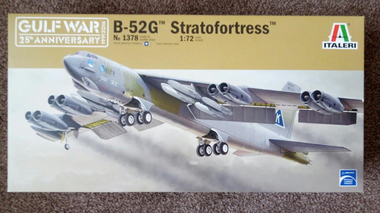 Italeri 1/72 B52 in more detail - YouTube