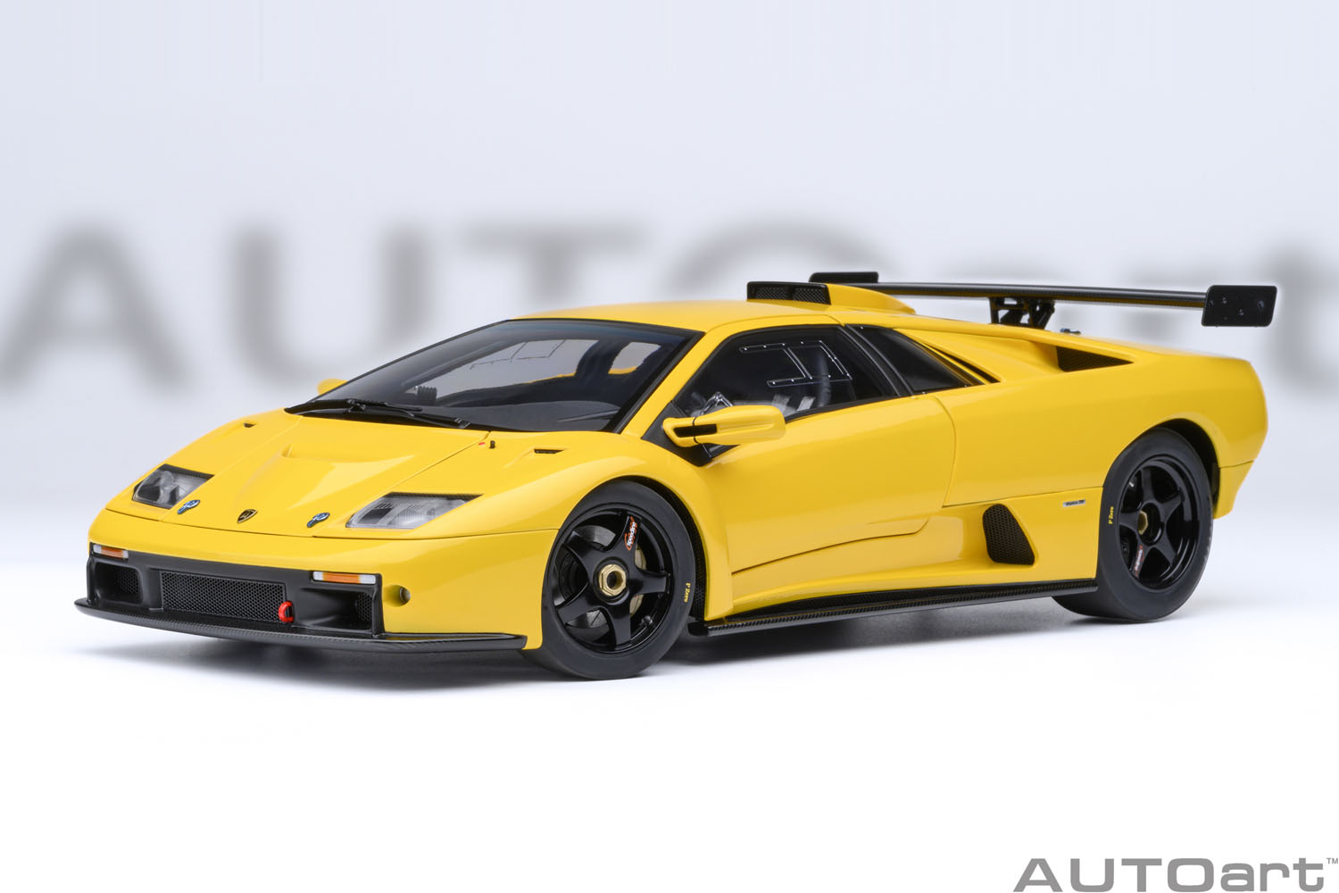 ご予約開始！【AUTOart 1/18スケール ミニカー】ランボルギーニ