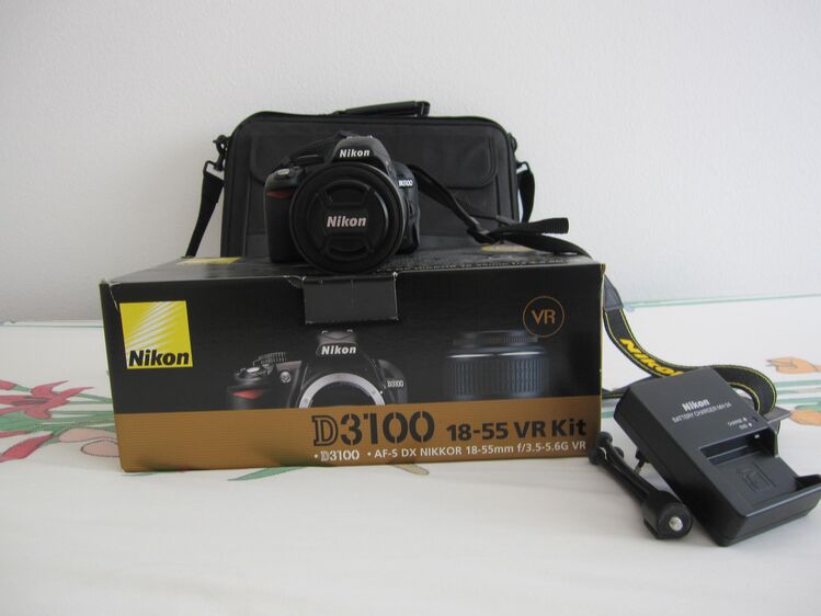 NIKON D 3100 18-55 mm VR Kit mit AF-S DX NIKKOR | markt.ch