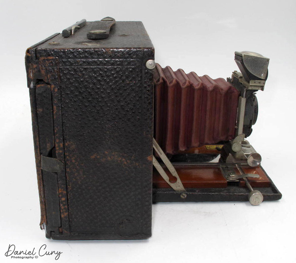 NO. 4 SCREEN FOCUS KODAK CAMERA — Concert Photos, Historical