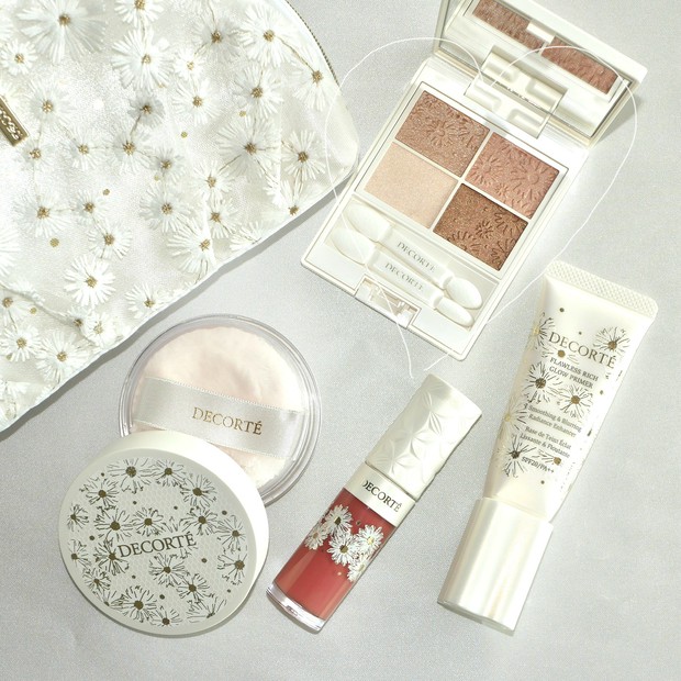 クリスマスコフレ2024】11/1発売！コスメデコルテのメイクアップコフレ