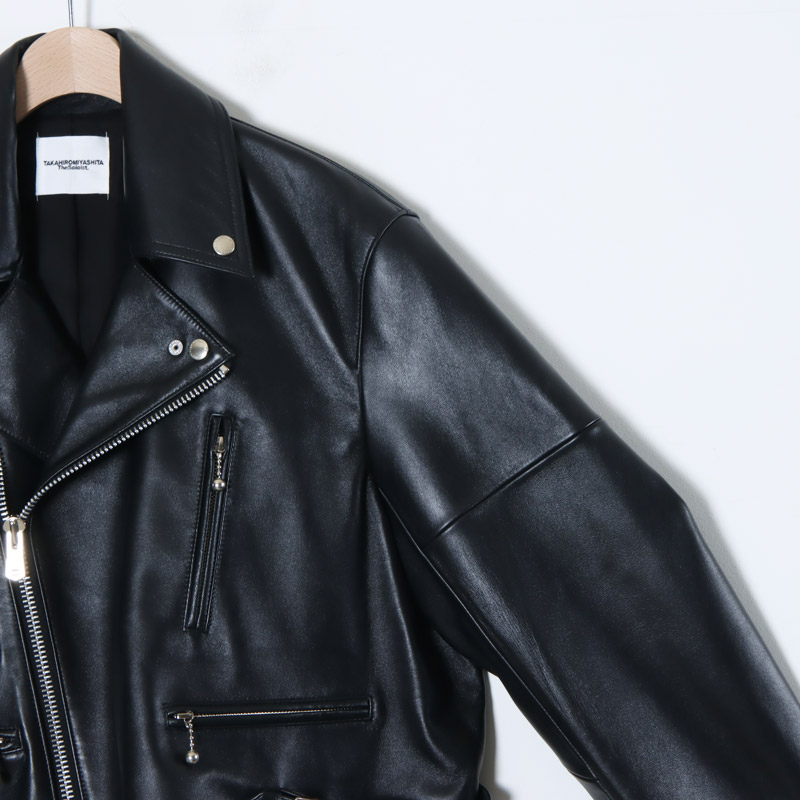 TAKAHIROMIYASHITATheSoloist. (タカヒロミヤシタザソロイスト) two