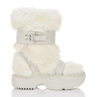 Yellow boots - YELLO MOLO SHORT BOOTSの通販 by YO's shop｜イエロー