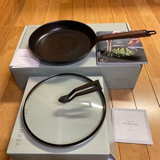 Vermicular - VERMICULAR🥘バーミキュラ×メルセデスベンツ ホーロー鍋