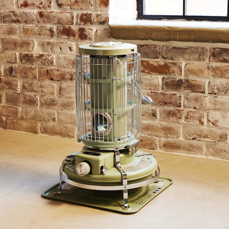 日本エー・アイ・シー Aladdin ブルーフレームヒーター BF3911を検証