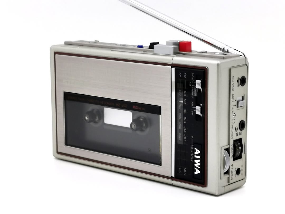 Aiwa HS-J02 ▷ Walkman.land