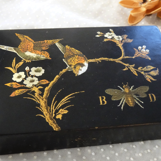 アンティークボックス | フランス 19世紀 パピエマシェの小箱（番い鳥