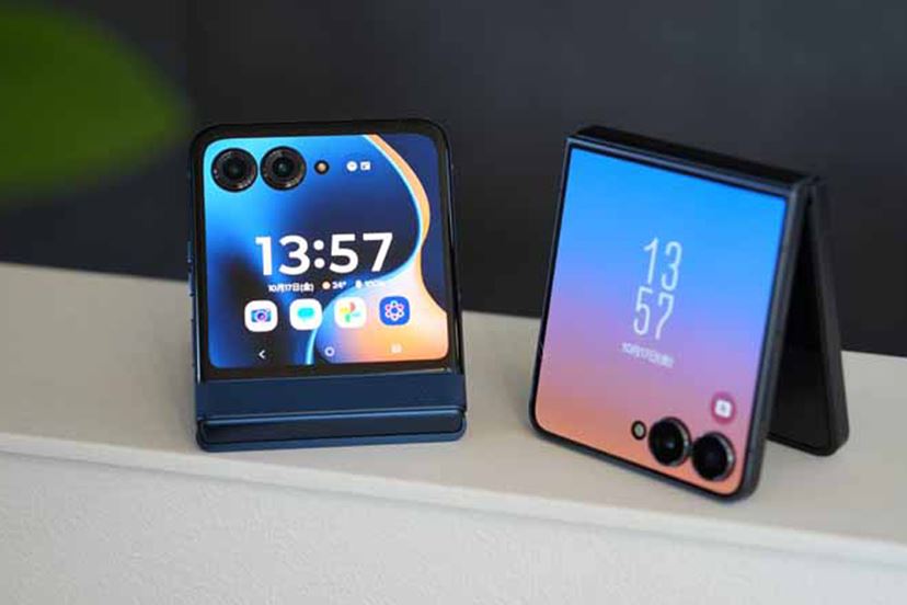 最新折りたたみスマホ比較！ 「Galaxy Z Flip7」と「motorola razr 60
