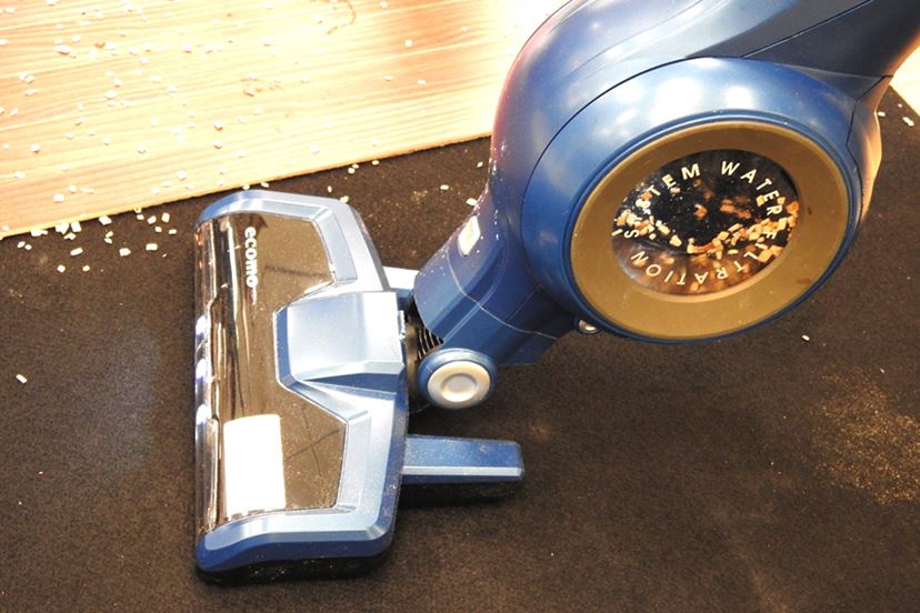 世界初“水”フィルターだから清潔で吸引力が持続する!? コードレス掃除