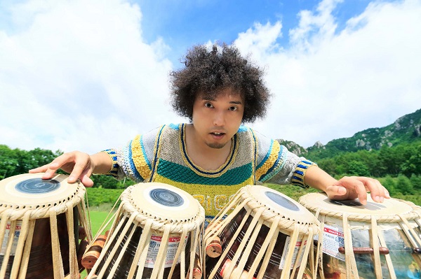 U-zhaan、初ソロ名義アルバム『Tabla Rock Mountain』発売決定、初回盤